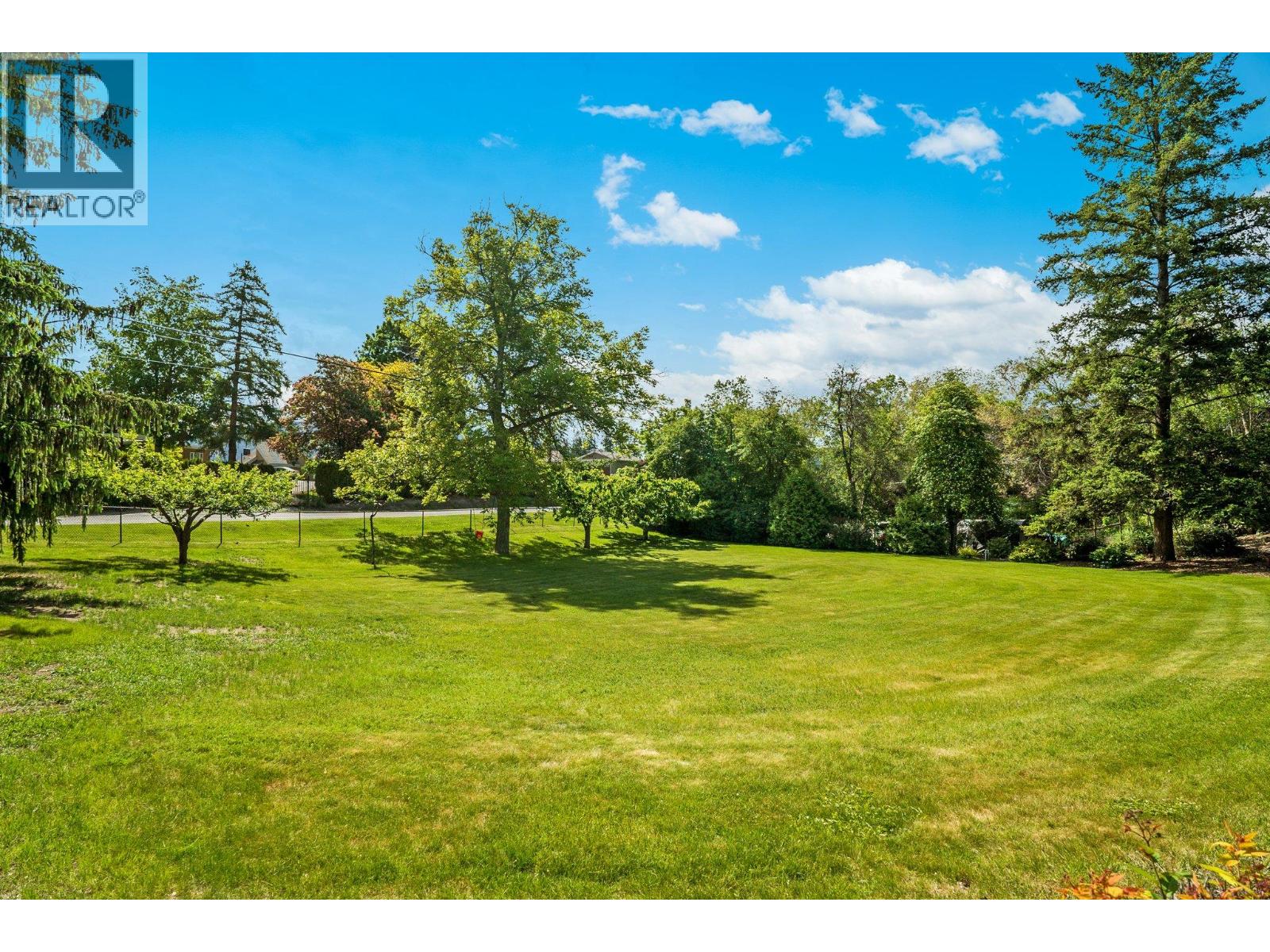 220 West Bench Drive, Penticton