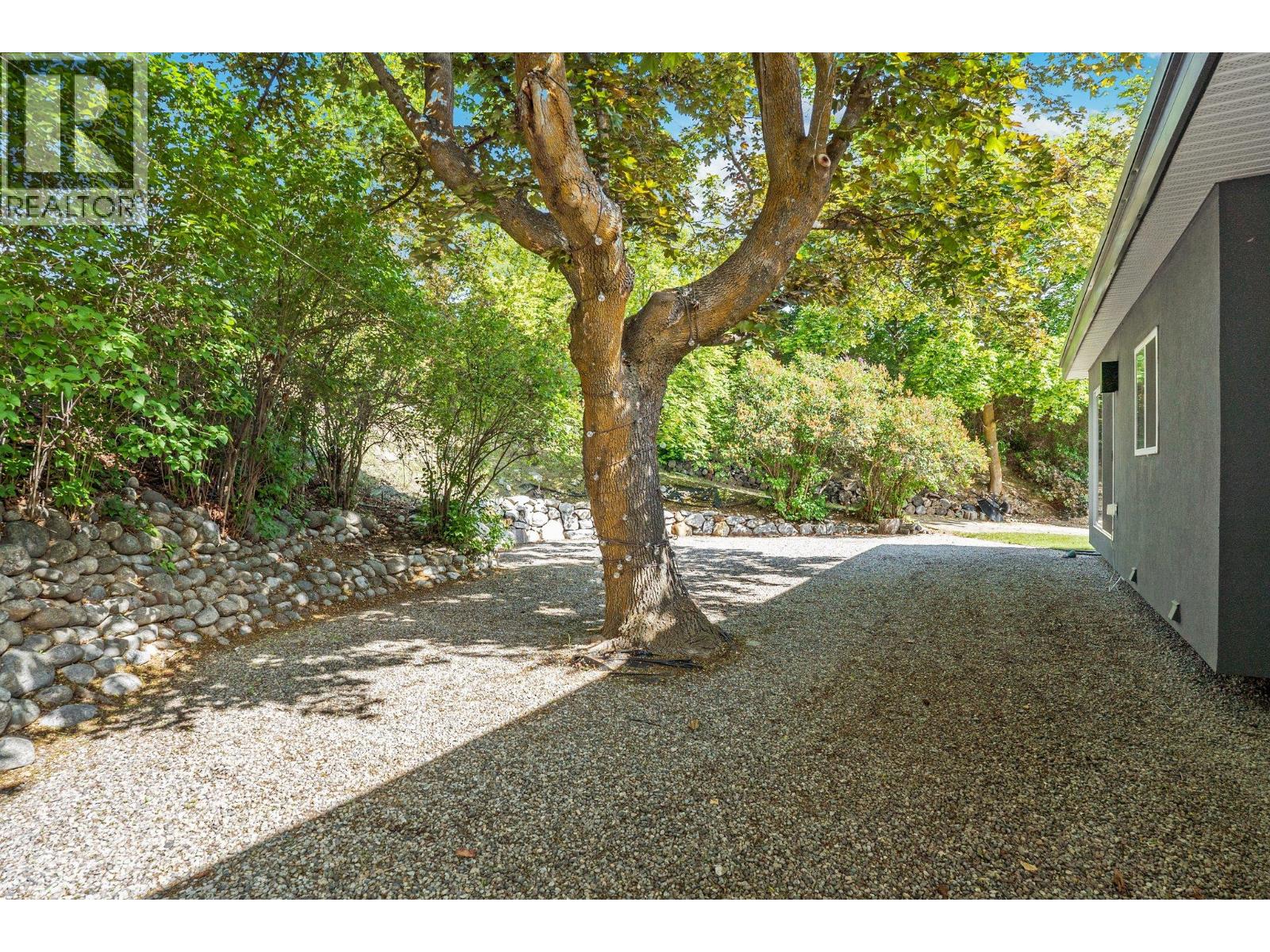 220 West Bench Drive, Penticton