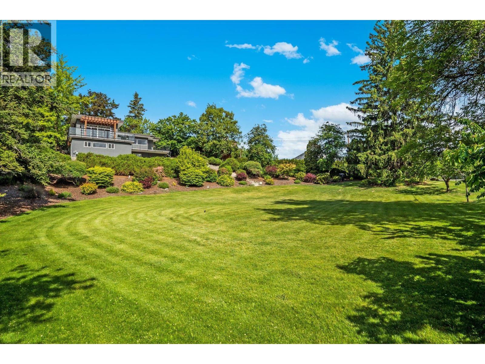 220 West Bench Drive, Penticton