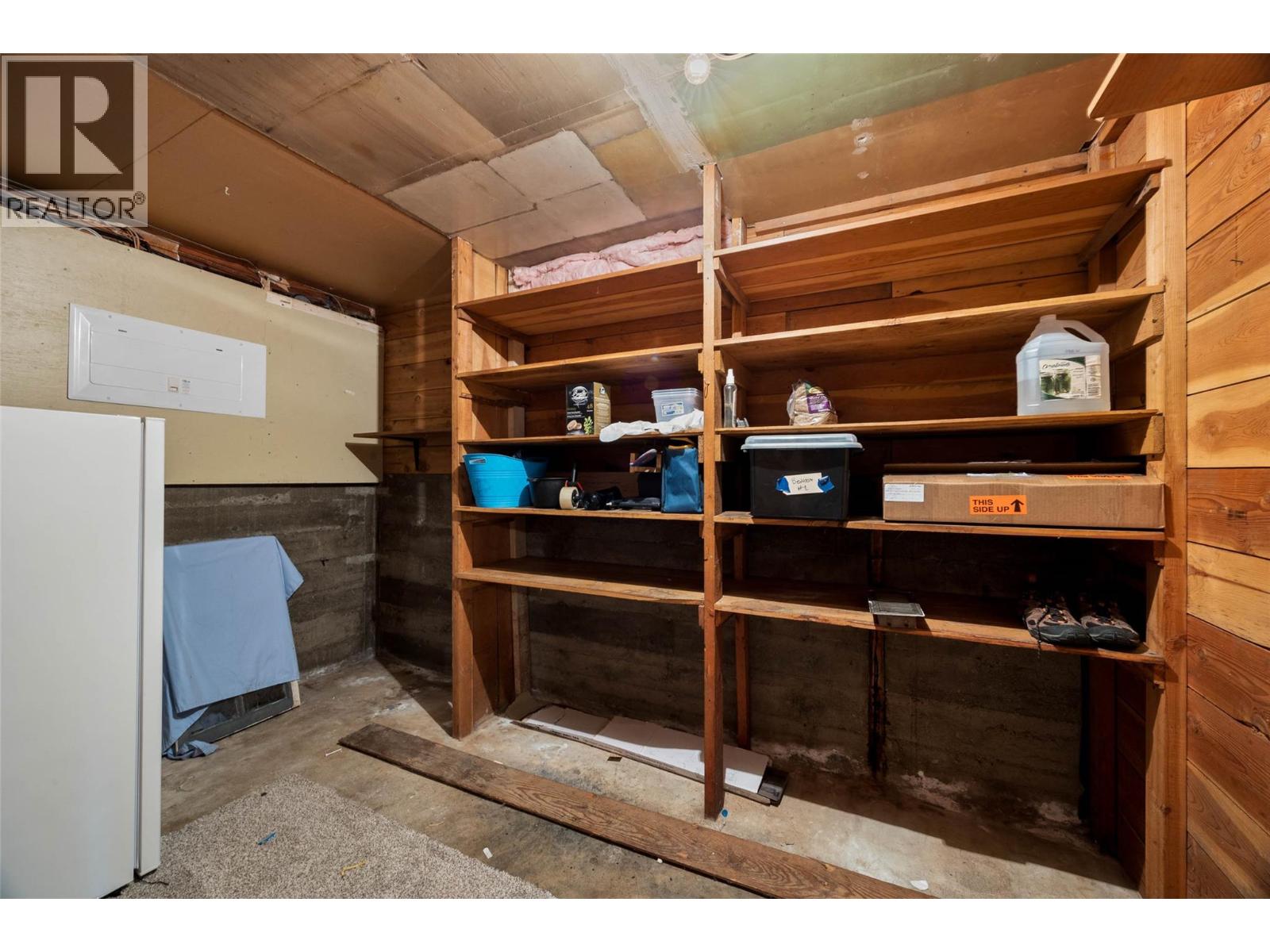 862 DESMOND Street - 22