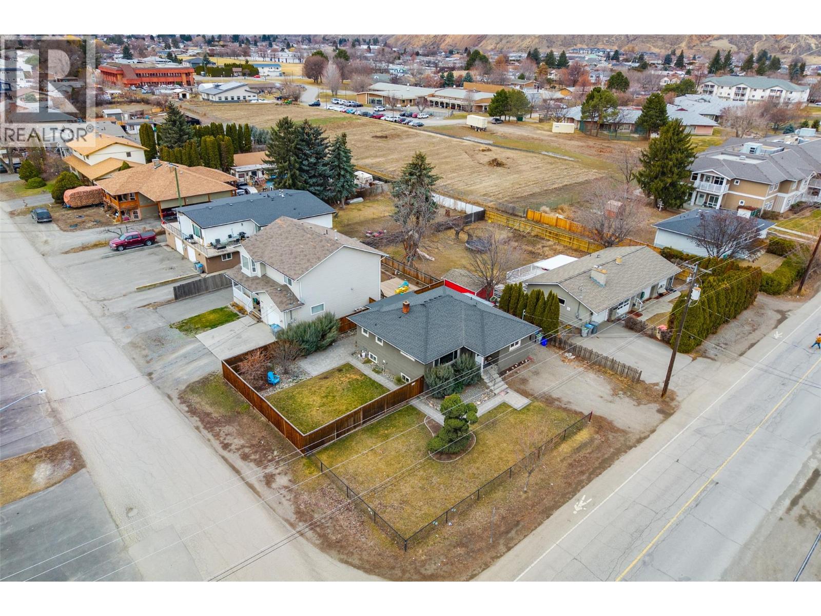 862 DESMOND Street - 31