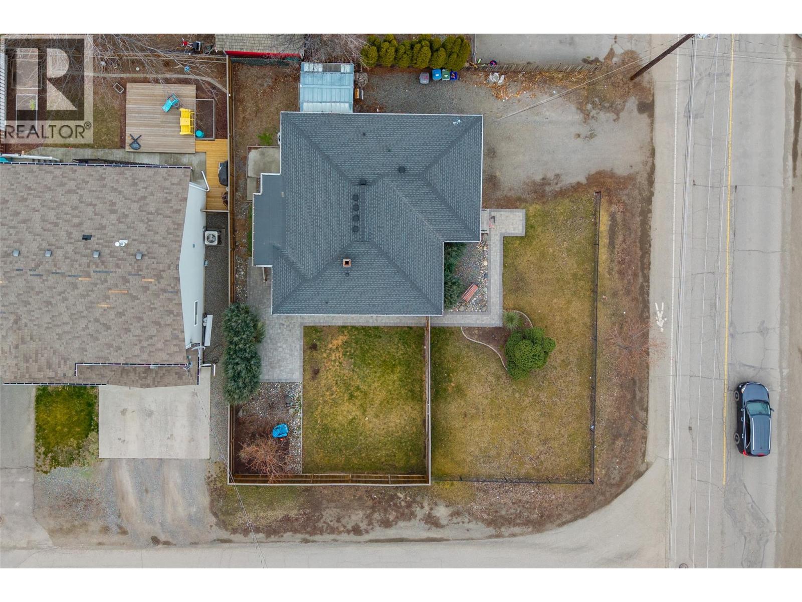 862 DESMOND Street - 34