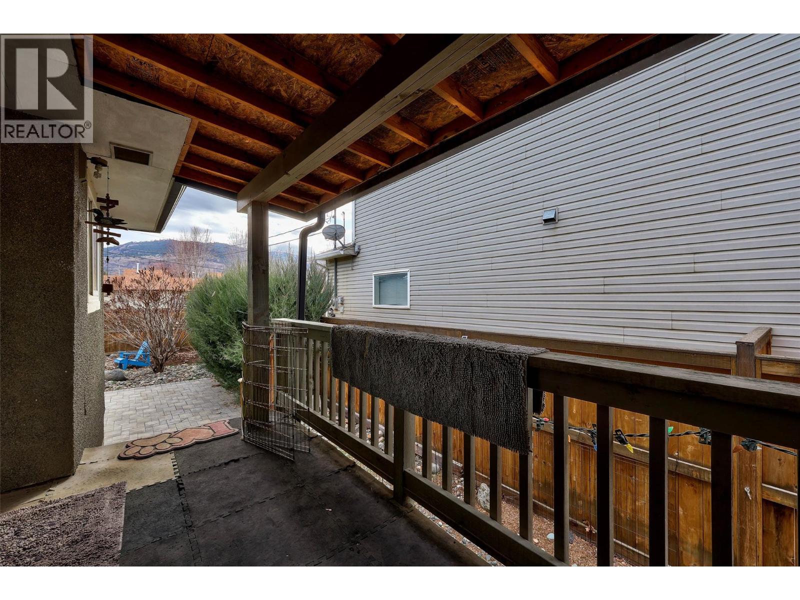 862 DESMOND Street - 24