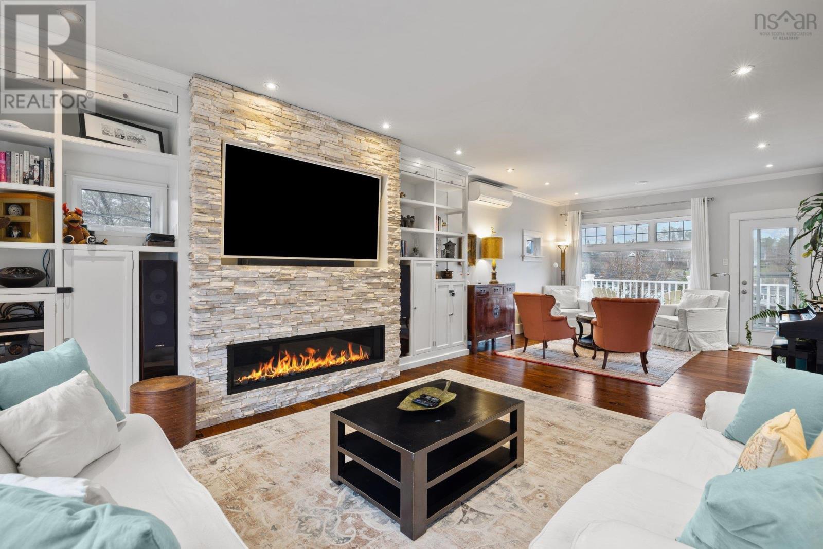 Property 2 of 13 of 123 Duke Street