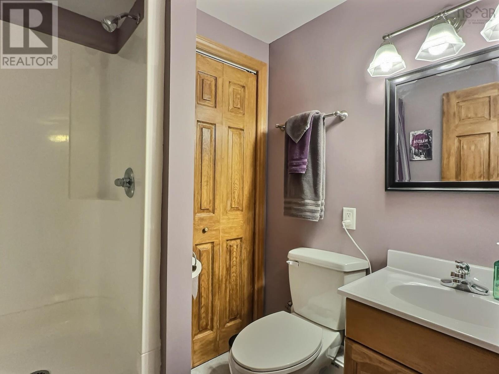 Property 19 of 21 of 12779 2 Highway