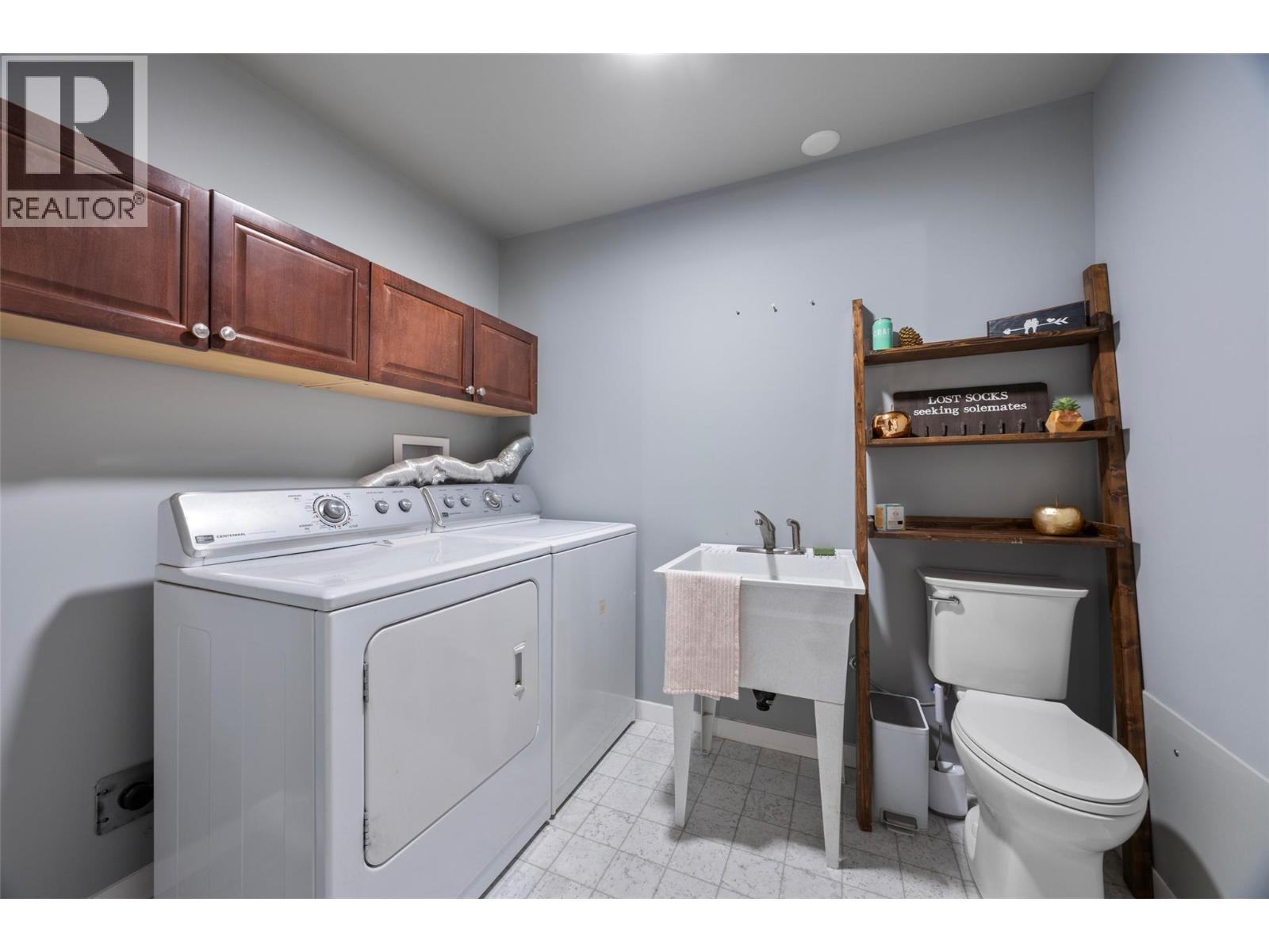 453 ROBIN Drive, Barriere