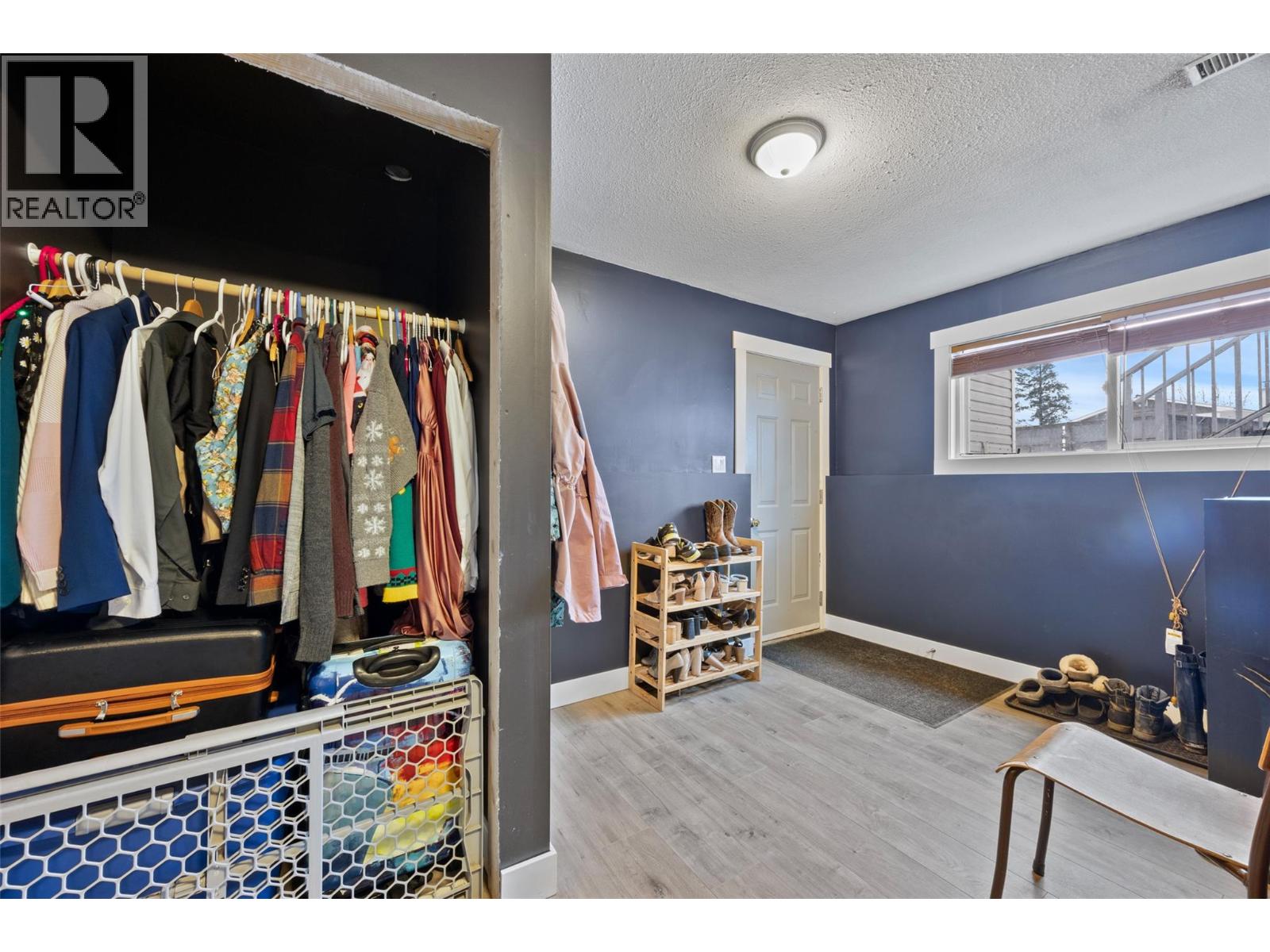 453 ROBIN Drive, Barriere