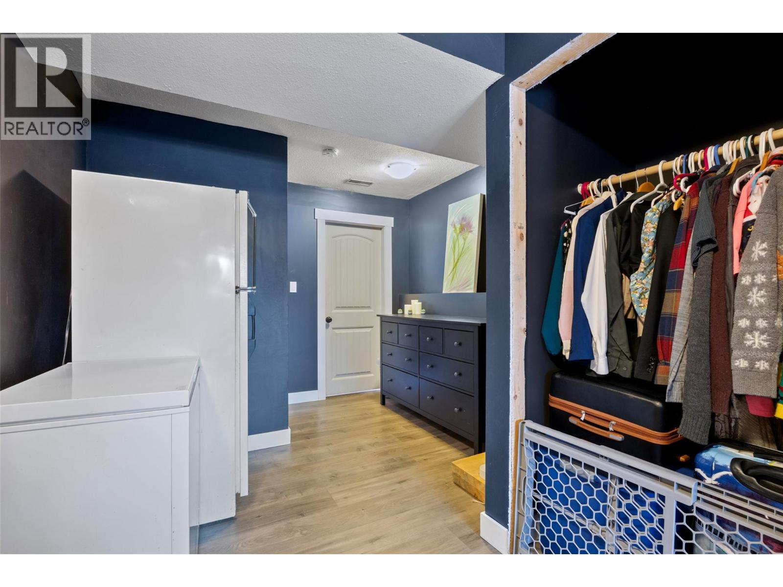 453 ROBIN Drive, Barriere