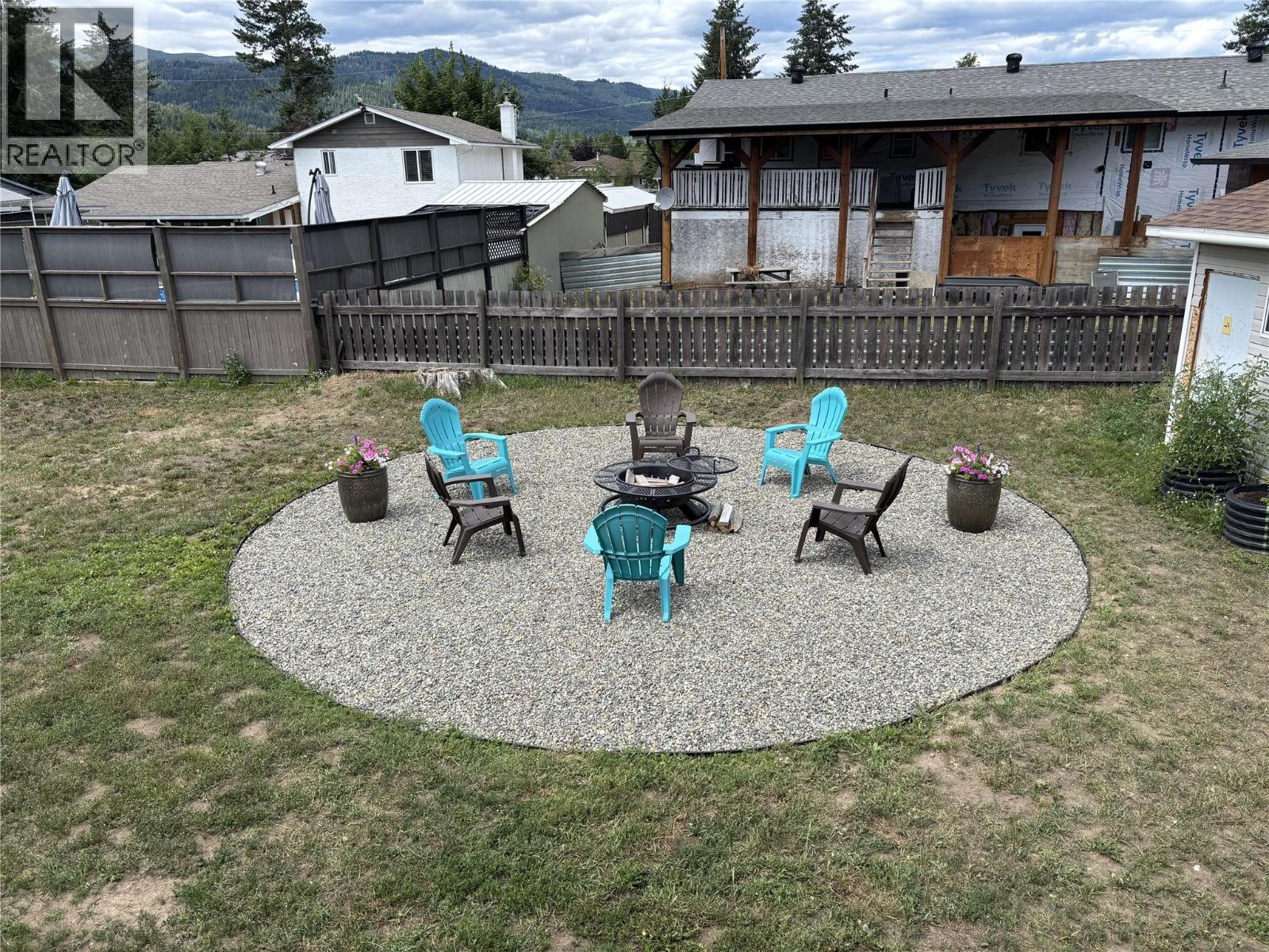 453 ROBIN Drive, Barriere