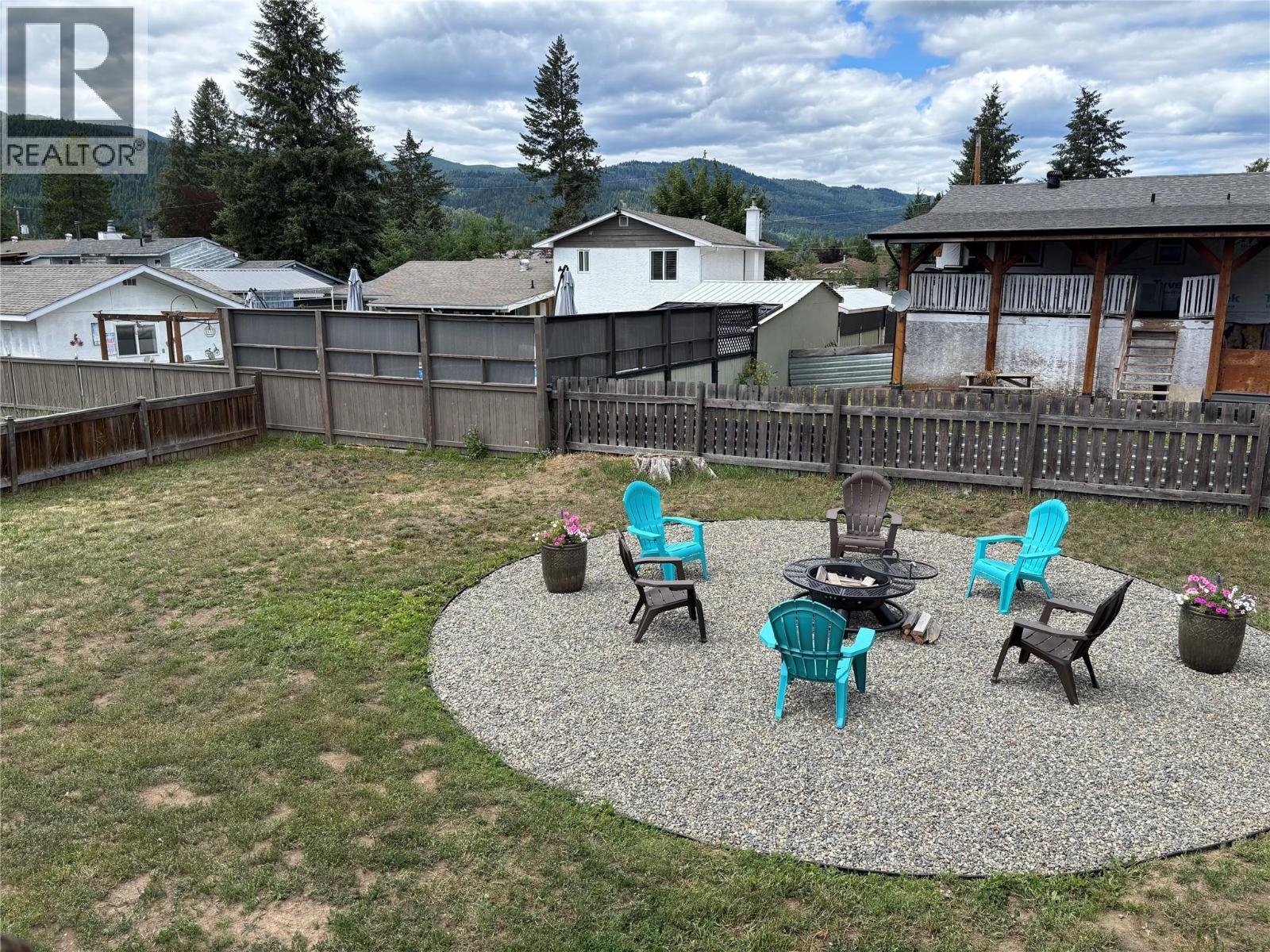 453 ROBIN Drive, Barriere