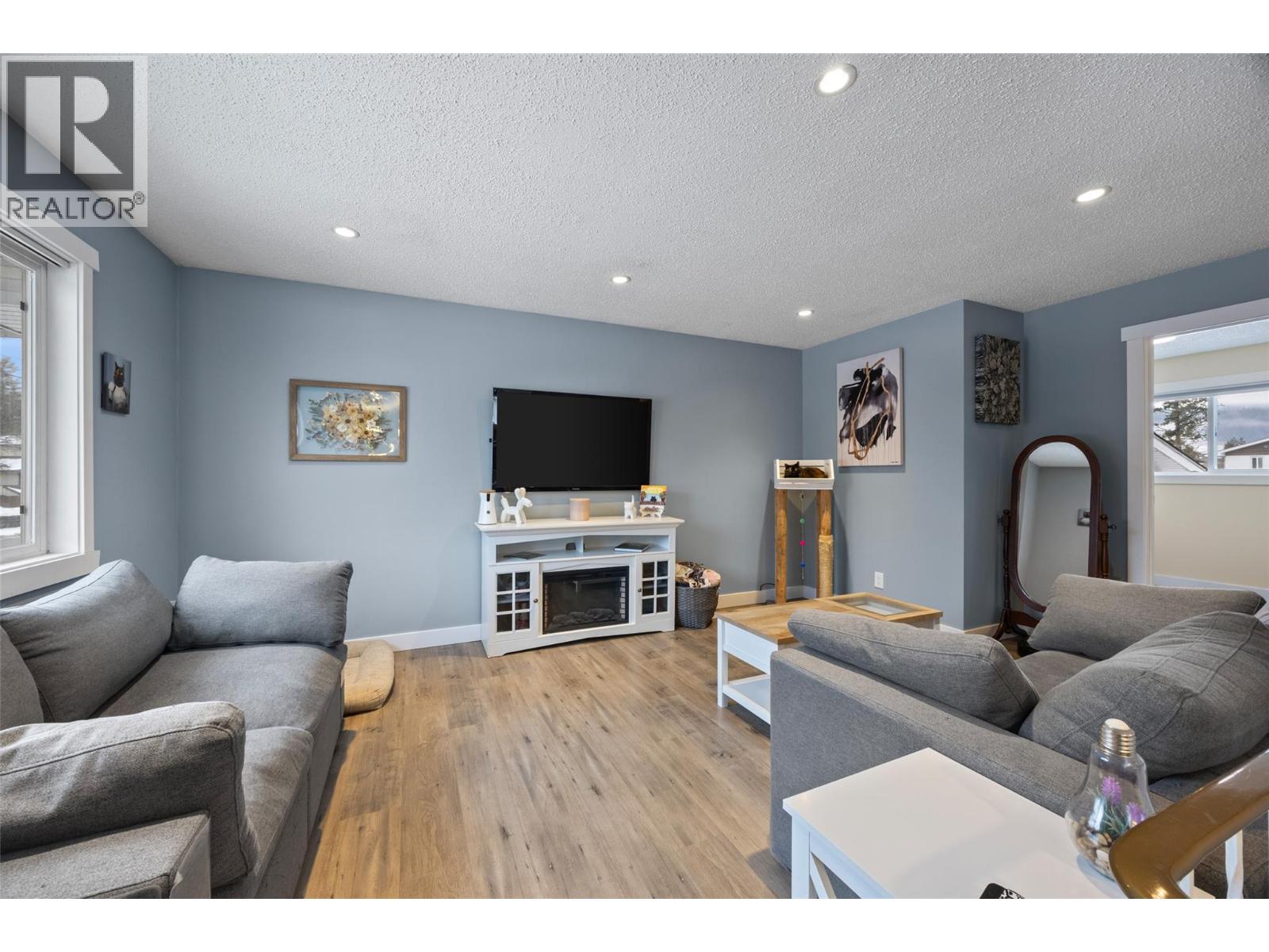 453 ROBIN Drive, Barriere