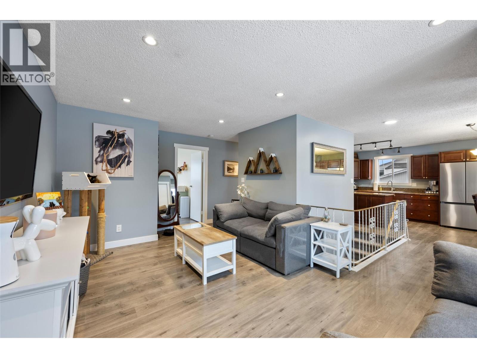 453 ROBIN Drive, Barriere