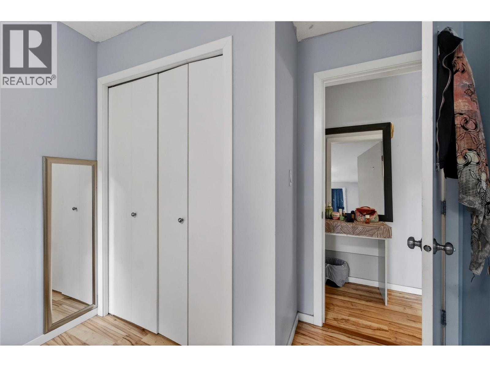 #215 3304 35th Avenue - 17