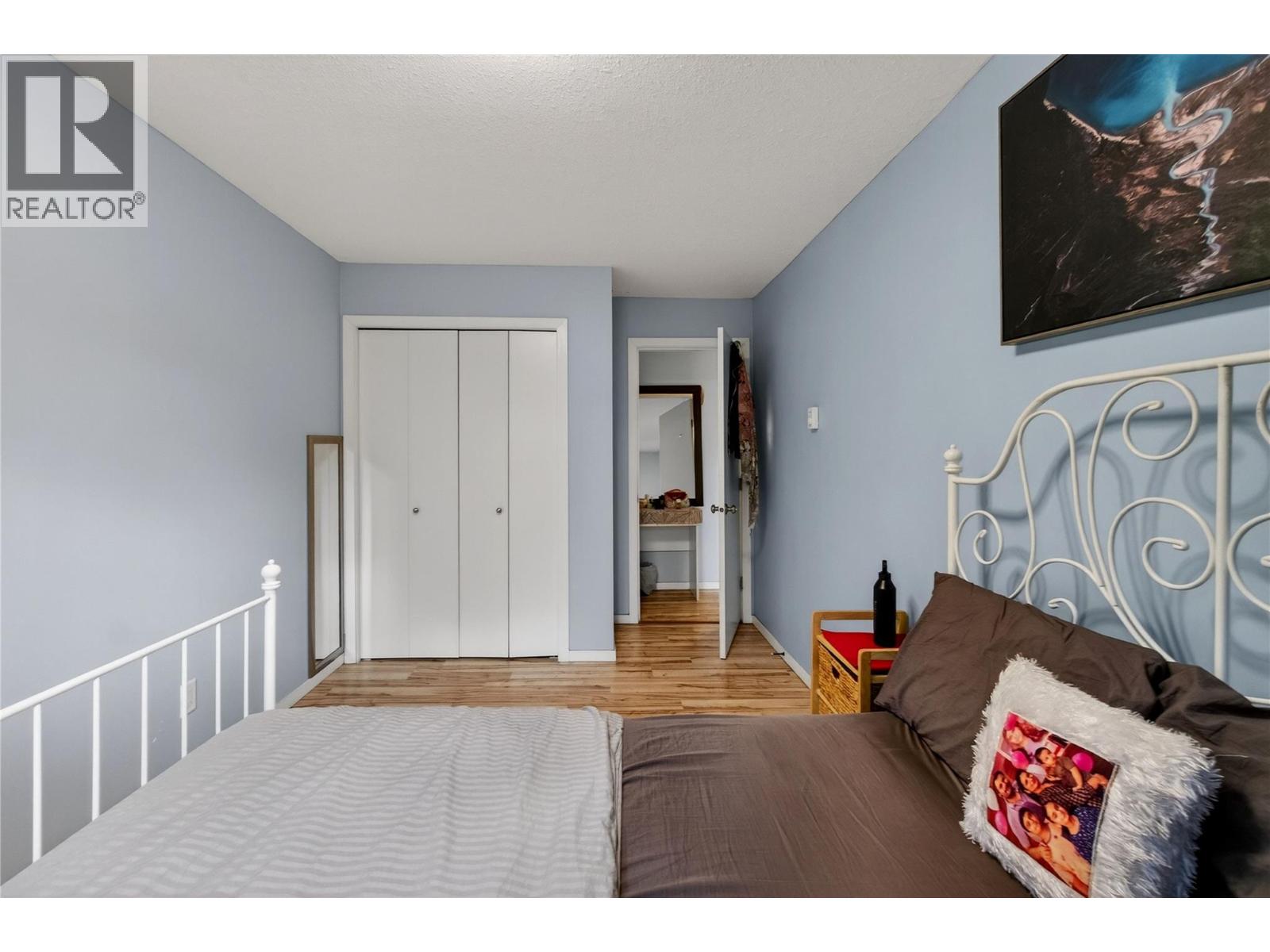 #215 3304 35th Avenue - 18