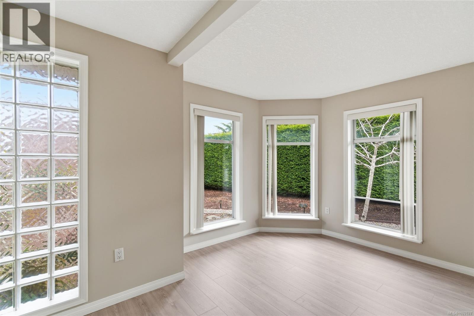 576 Dalmatian Dr, Parksville