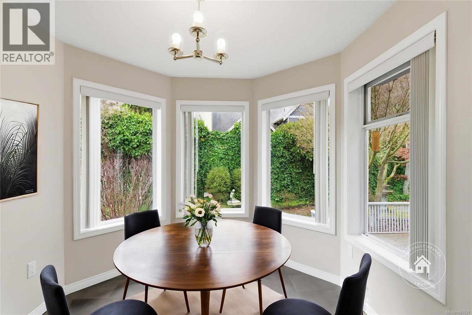 576 Dalmatian Dr, Parksville