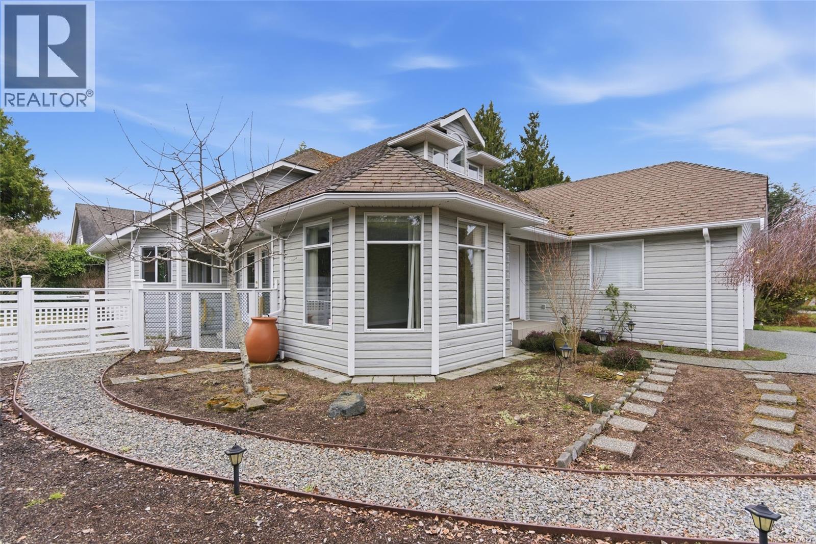 576 Dalmatian Dr, Parksville