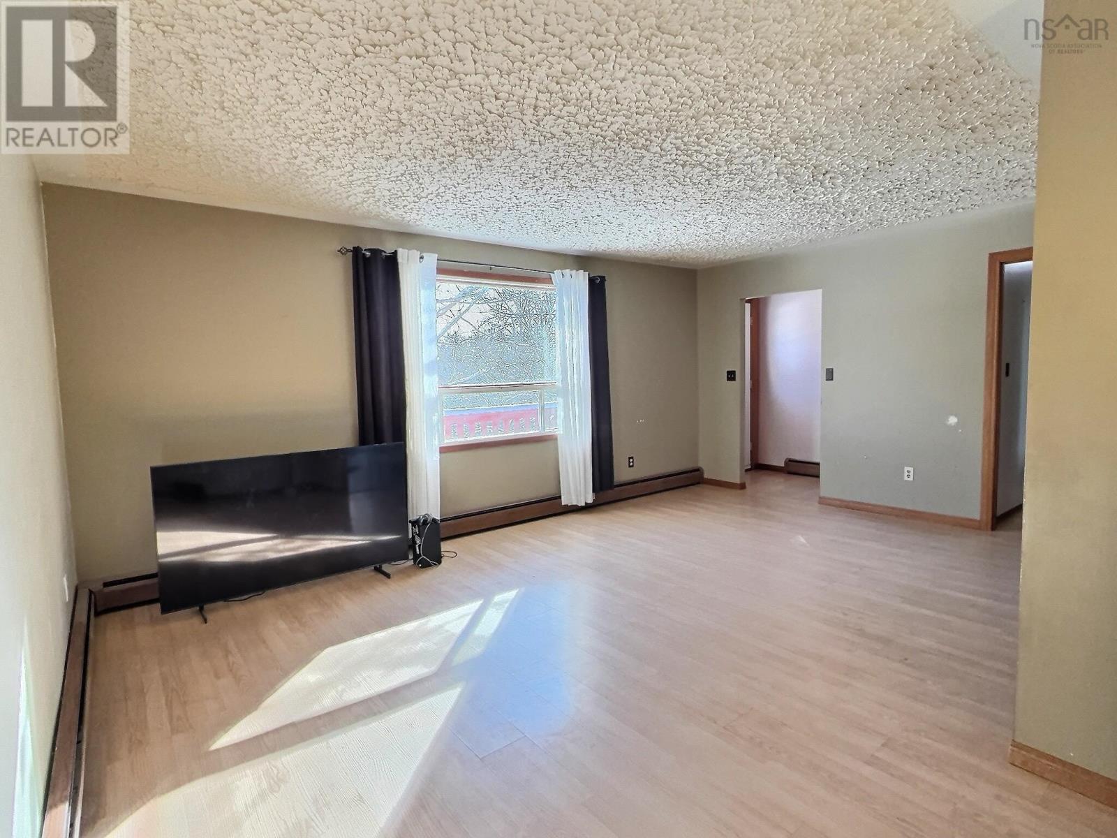 Property 7 of 21 of 11558 NS-224