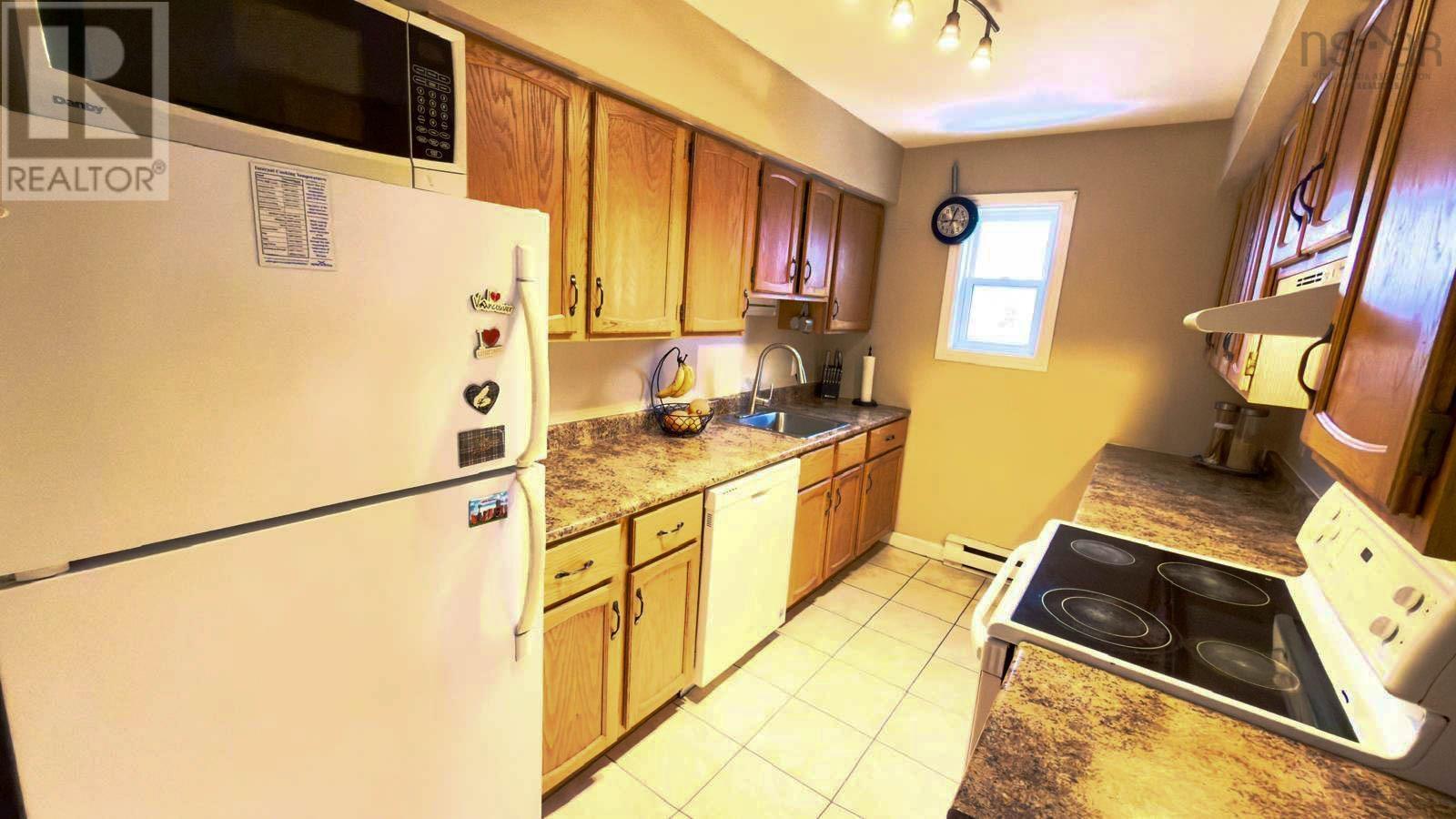 Property 4 of 17 of 201 248 Ross Street