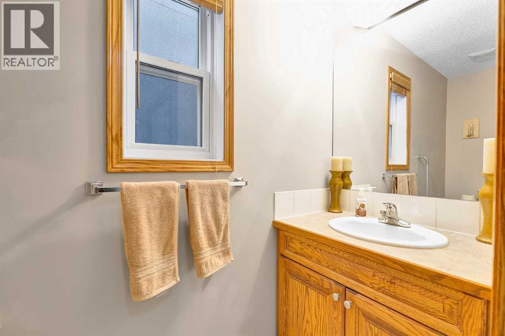 Single Family House for Sale in  Saddletree Close NE Saddle Ridge Calgary 