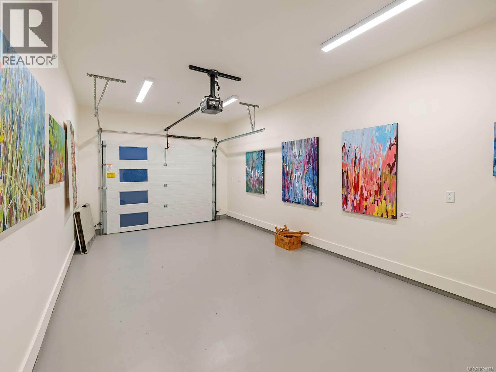 #116 463 HIRST AVE - 12