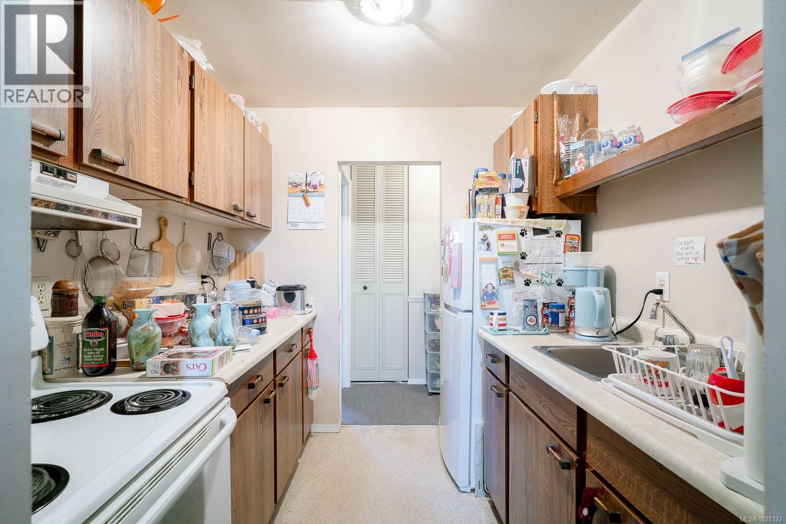 #416 550 BRADLEY ST - 12