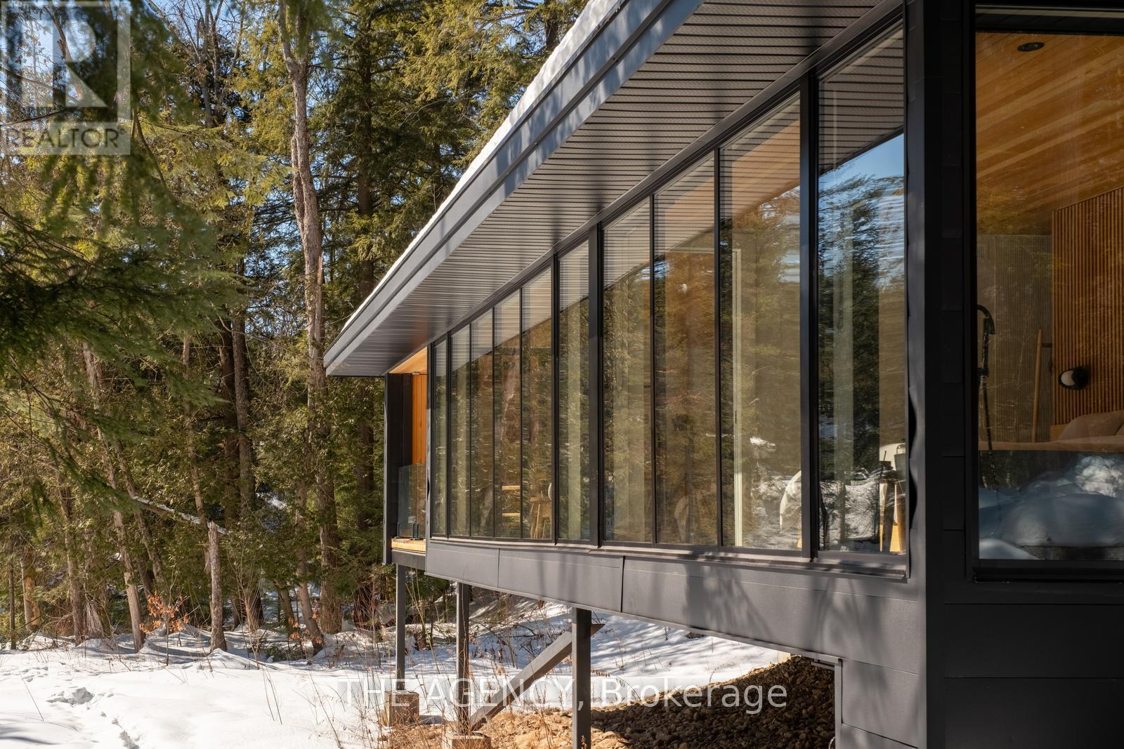 116 NEVISON DRIVE - 32