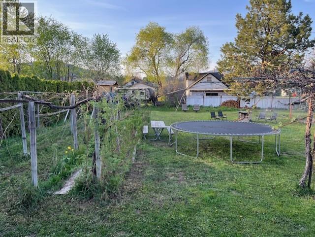 9704 JULIA Street, Summerland