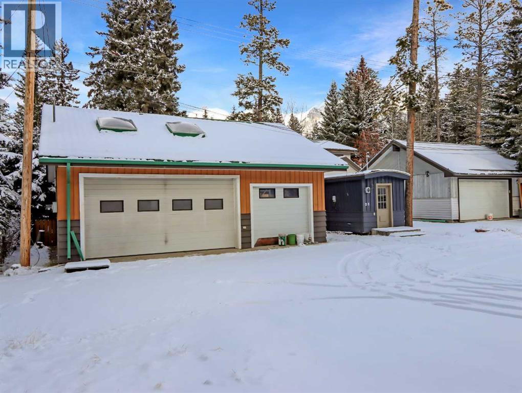 
          813 13th Street
            <br/>
            <span>Canmore</span>
            , 
            <span>AB</span>
             <span>T1W1W5</span>
         - Photo 25