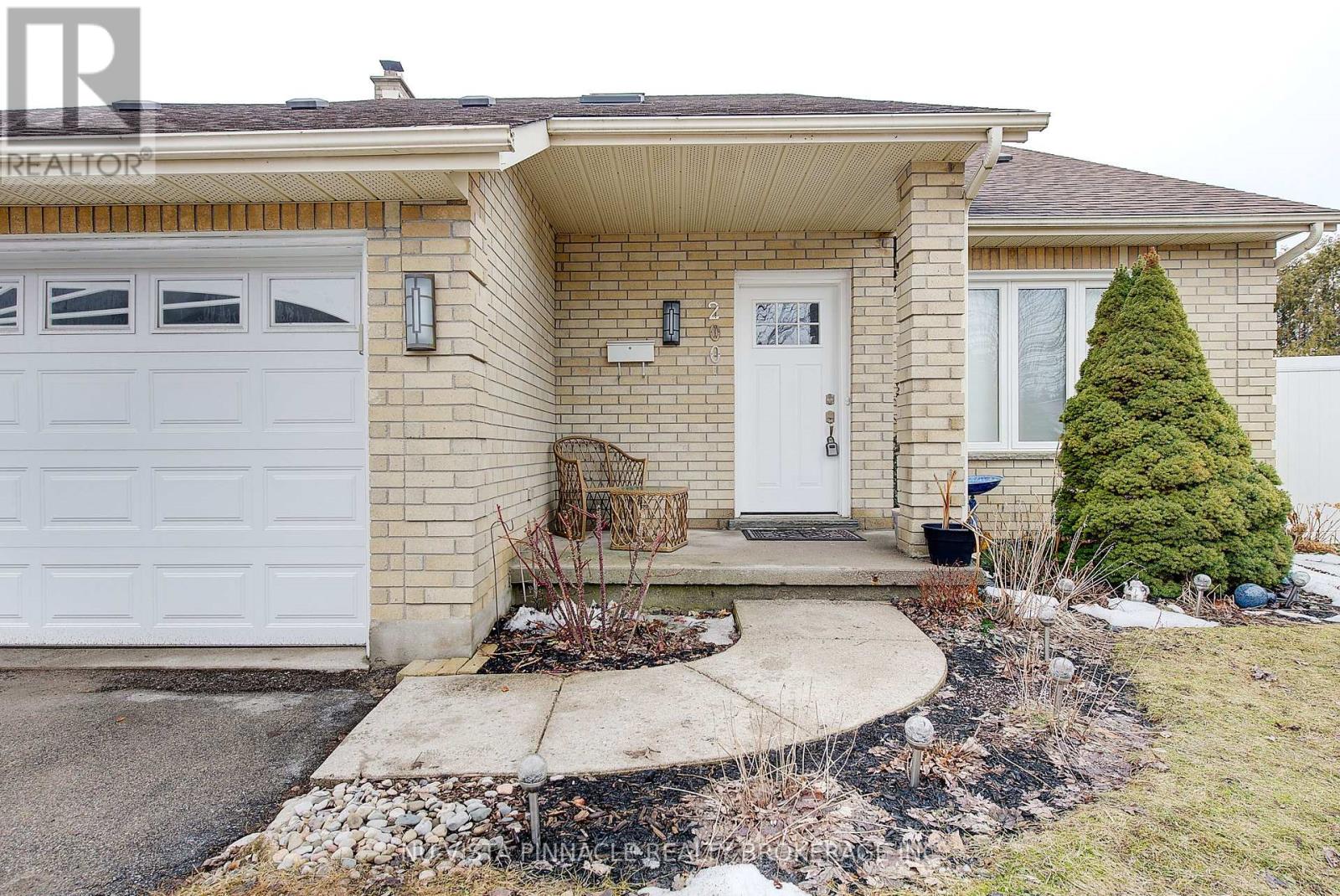200 CONWAY COURT - 5