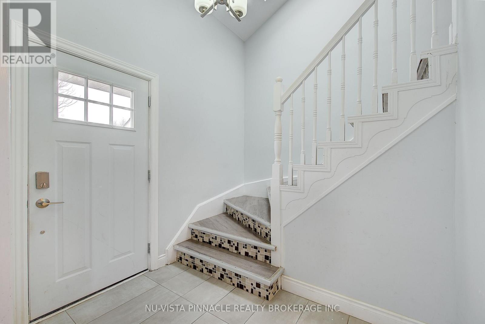 200 CONWAY COURT - 7