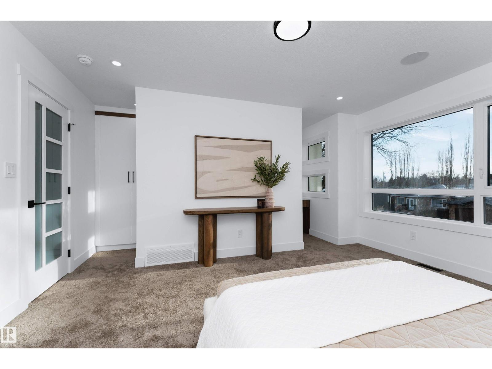 9624 86 ST NW, Edmonton