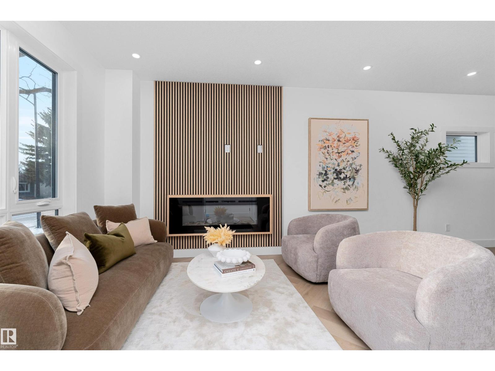 9624 86 ST NW, Edmonton