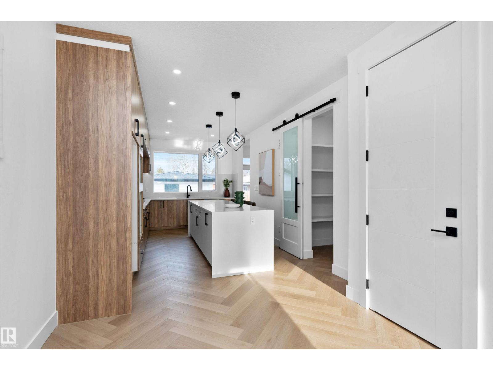 9624 86 ST NW, Edmonton