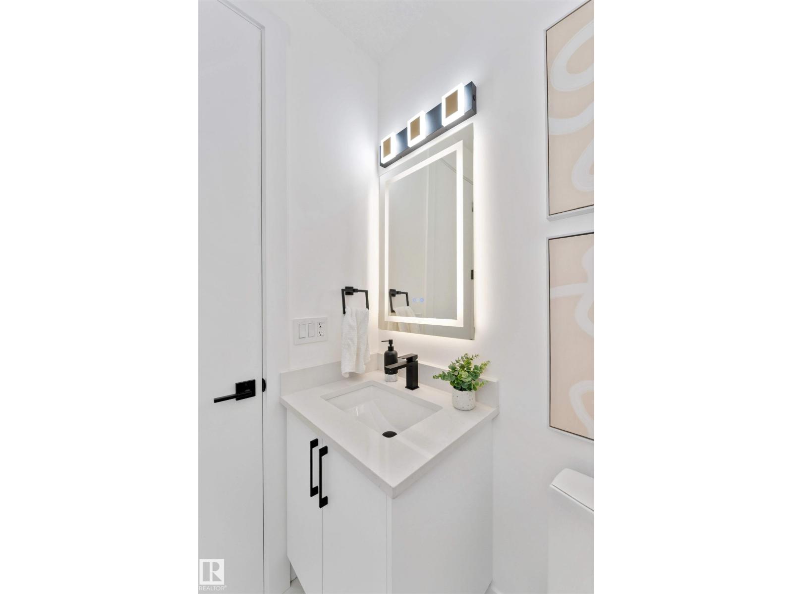 9624 86 ST NW, Edmonton