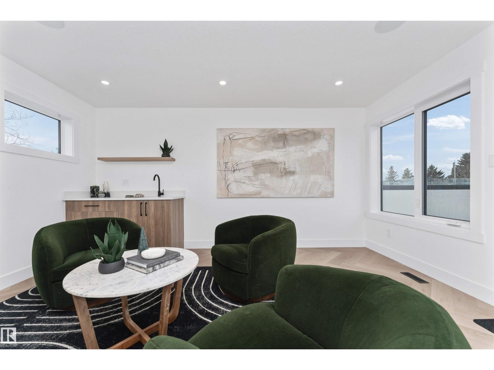 9624 86 ST NW, Edmonton