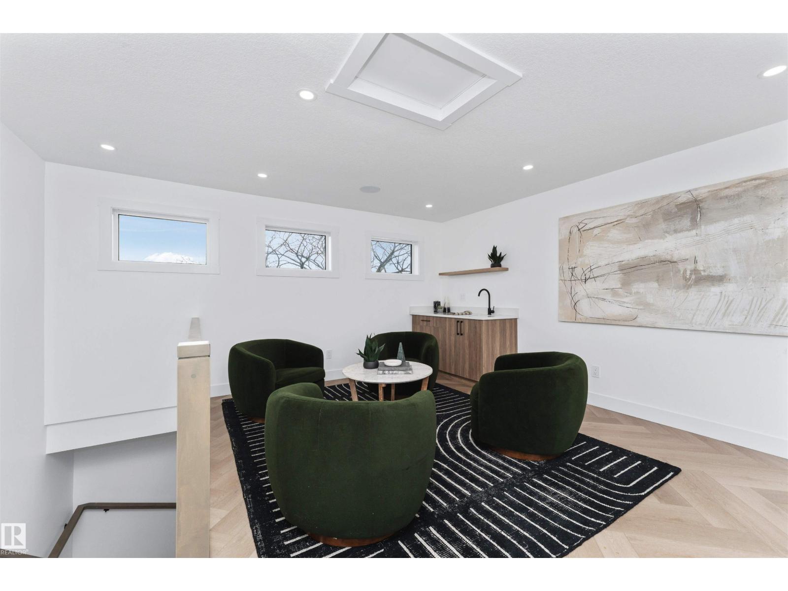 9624 86 ST NW, Edmonton