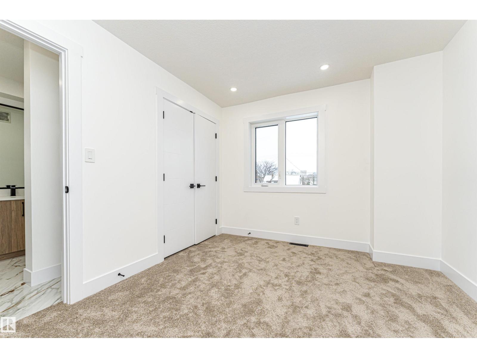 9624 86 ST NW, Edmonton