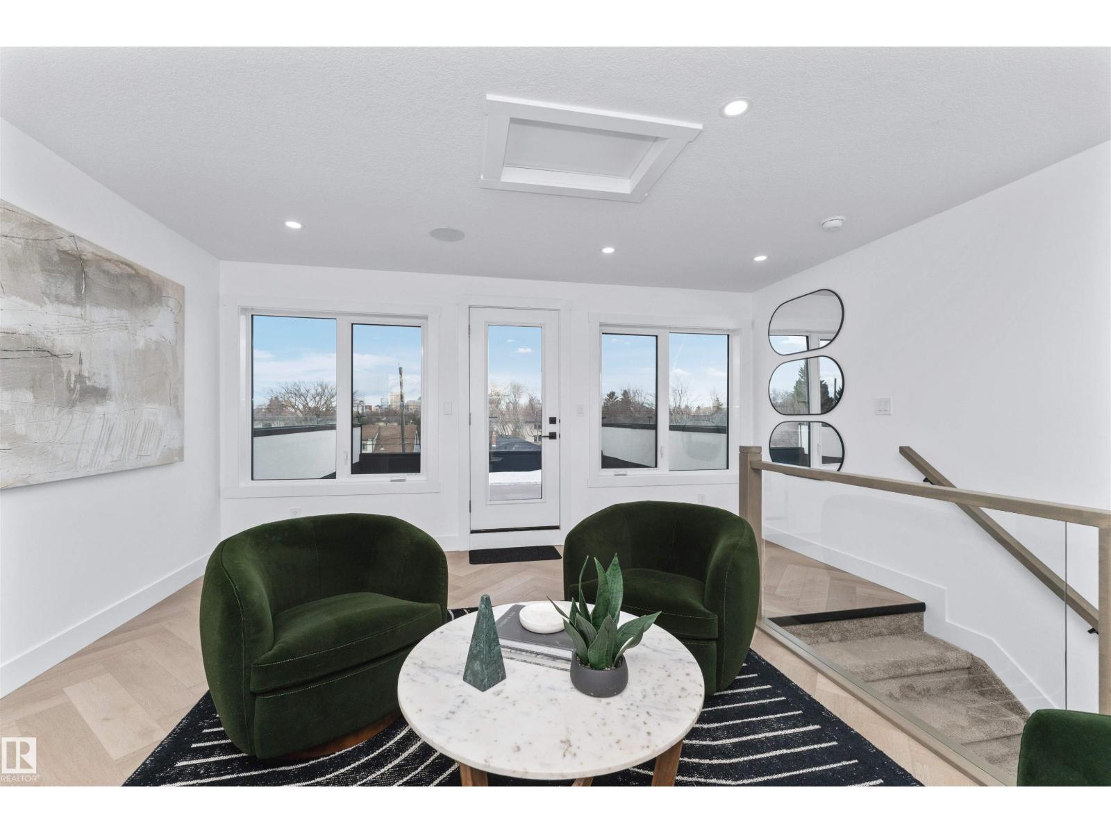 9624 86 ST NW, Edmonton