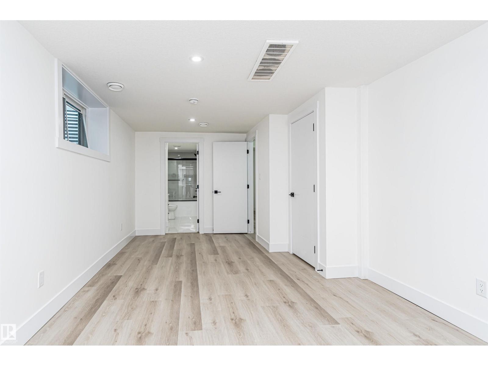 9624 86 ST NW, Edmonton