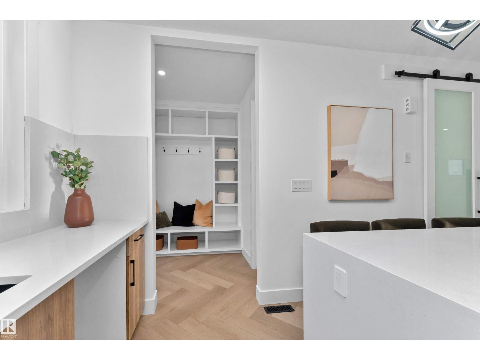 9624 86 ST NW, Edmonton