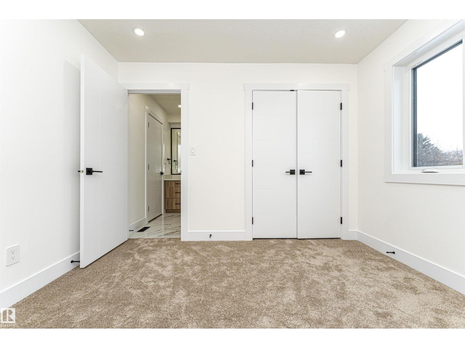 9624 86 ST NW, Edmonton