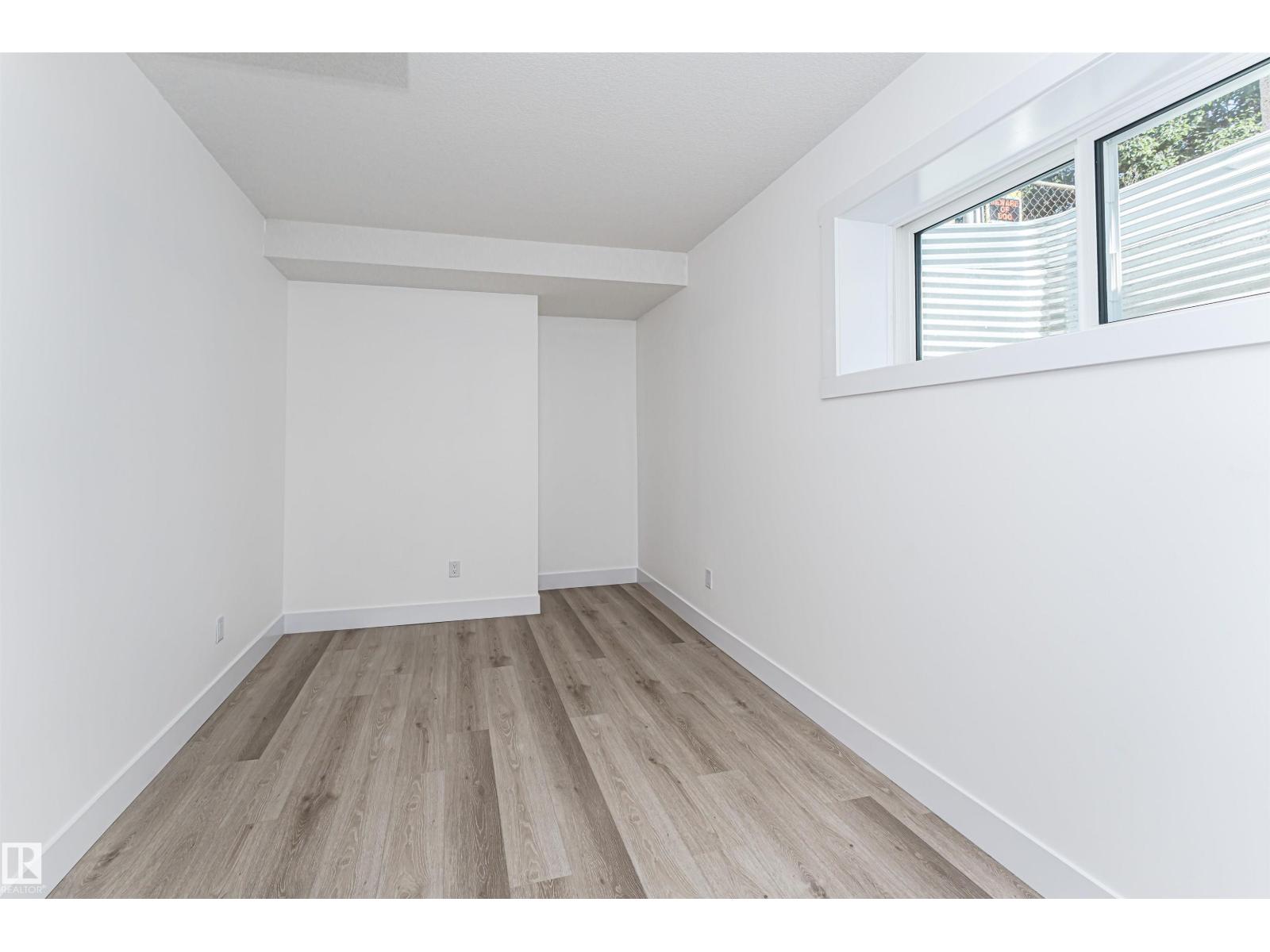 9624 86 ST NW, Edmonton