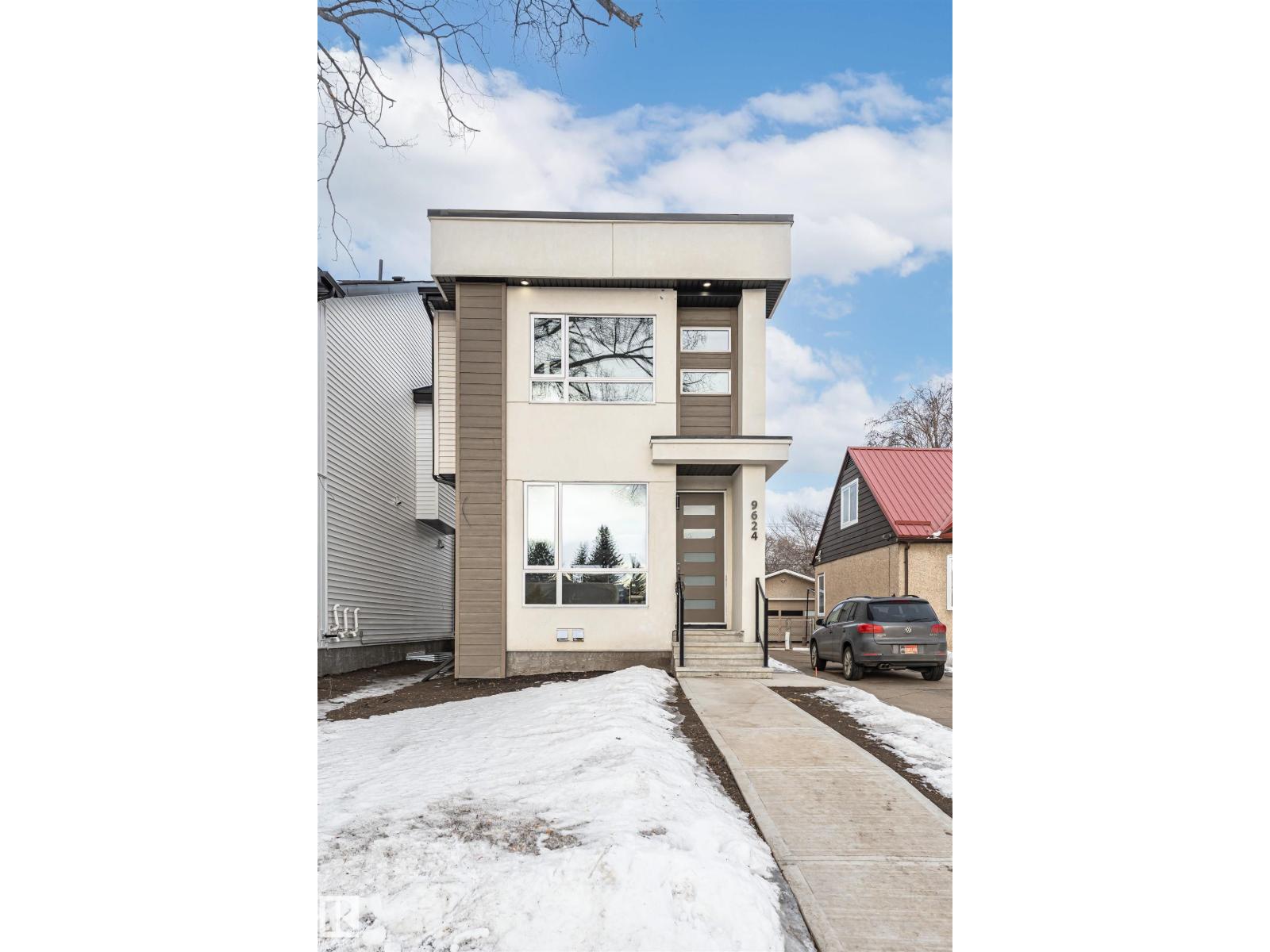 9624 86 ST NW, Edmonton