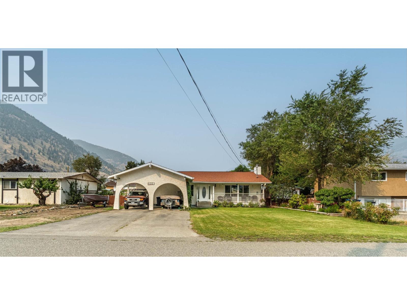 520 3RD Avenue, Keremeos