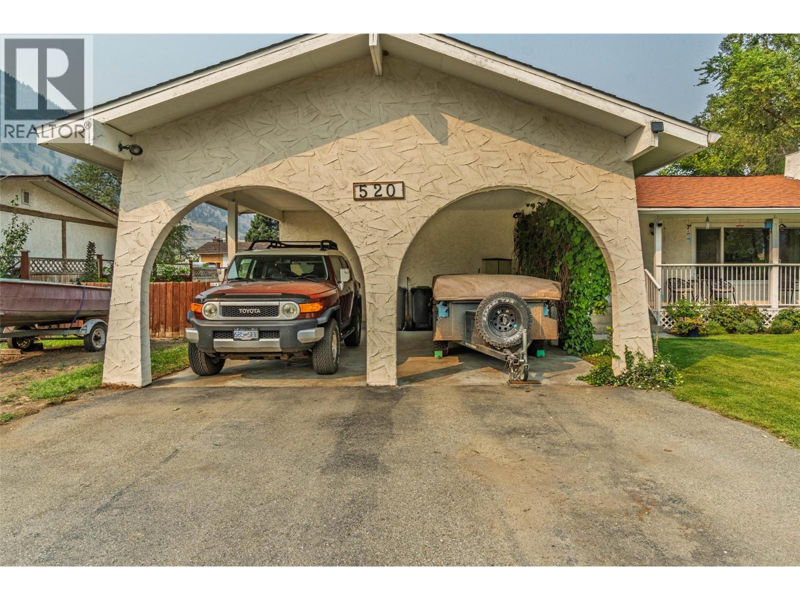 520 3RD Avenue, Keremeos