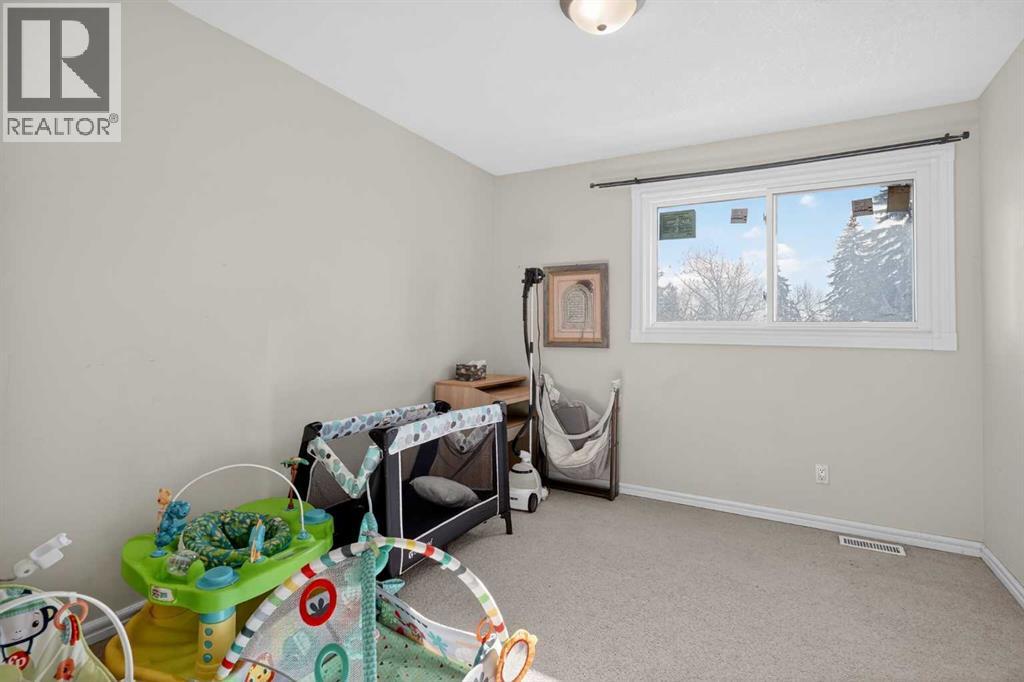Single Family House for Sale in  Templewood Road NE Temple Calgary 
