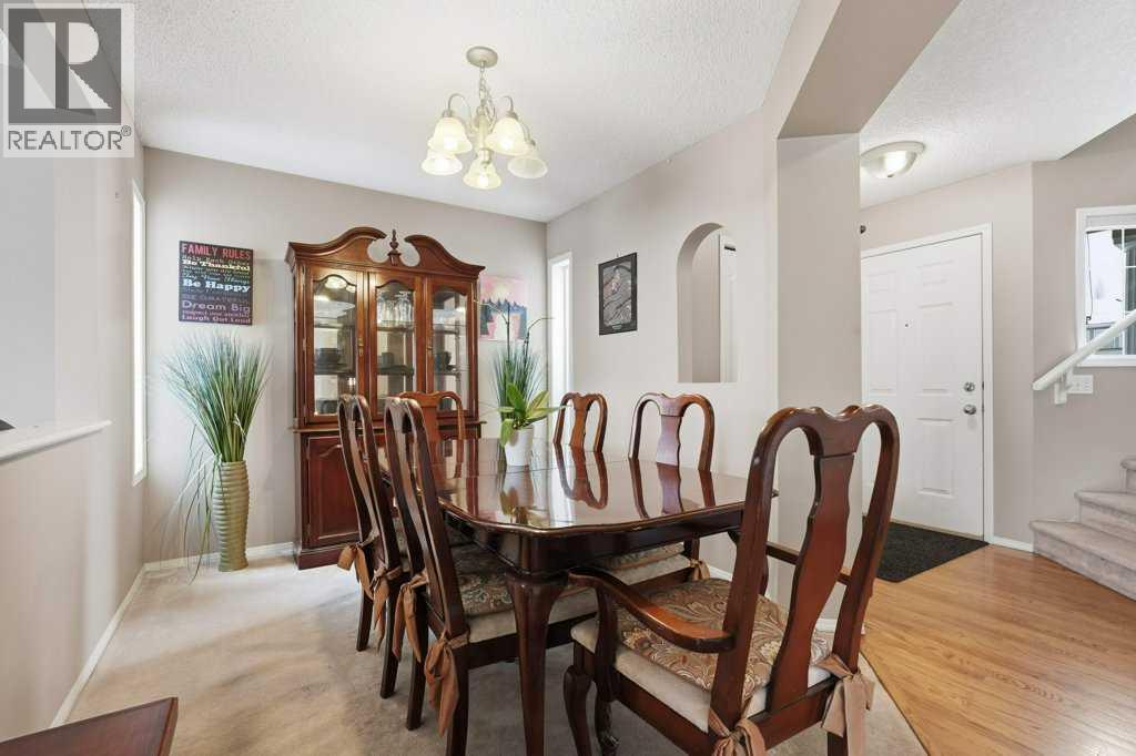 
          75 Somerset Manor Southwest
            <br/>
            <span>Calgary</span>
            , 
            <span>AB</span>
             <span>T2Y3V7</span>
         - Photo 19