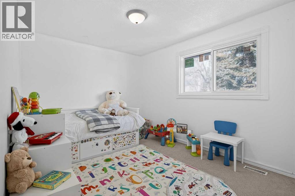 Single Family House for Sale in  Templewood Road NE Temple Calgary 