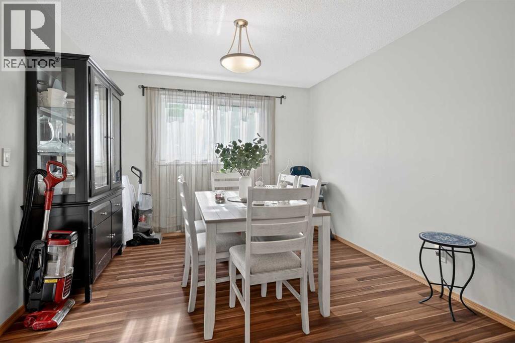 Single Family House for Sale in  Templewood Road NE Temple Calgary 